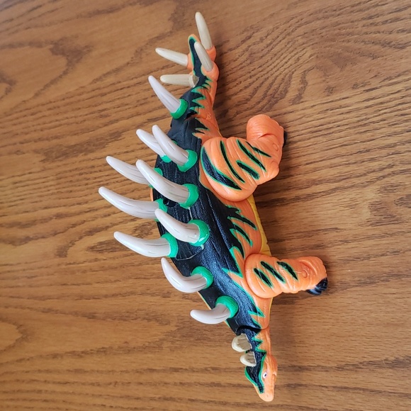 2 Imaginext Stegosaurs Dinosaur with moving tail 2004 and 2005 - Picture 3 of 9